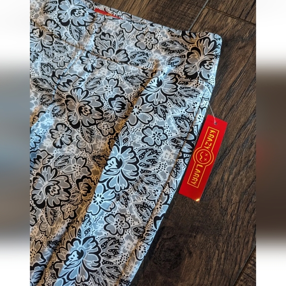 Krazy Larry Black White Gray Floral Skinny Pants Pull-On Stretch P507 NWT Size 2 - Picture 6 of 15